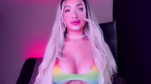 Snapshot of hazeeell chatting on 10.04.25 Marie online show from 10.04.25