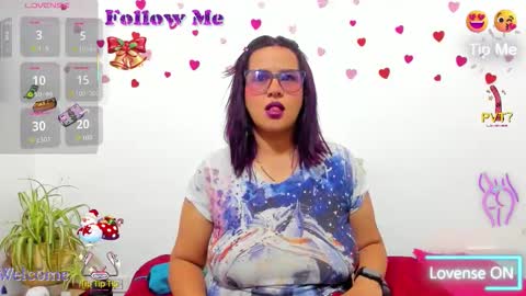 Snapshot of hazel_34 chatting on 11.27.25 hazel online show from 11.27.25