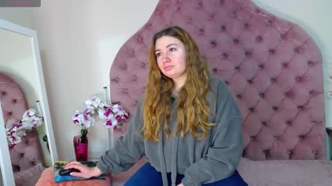 Snapshot of hazel_agata chatting on 01.17.26 Agata online show from 01.17.26