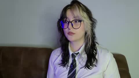 Snapshot of hazelbrownn23 chatting on 05.28.26 Hazel Brown online show from 05.28.26