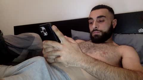 Snapshot of hbabian chatting on 11.26.25 hbabian online show from 11.26.25