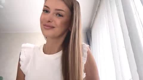 Mona online show from 09.26.25