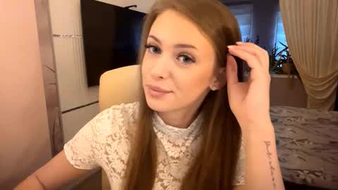 Mona online show from 11.09.25