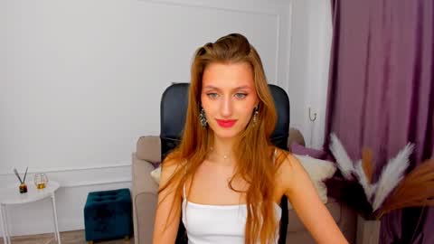 Snapshot of heartedlove_1 chatting on 02.06.25 heartedlove_1 online show from 02.06.25