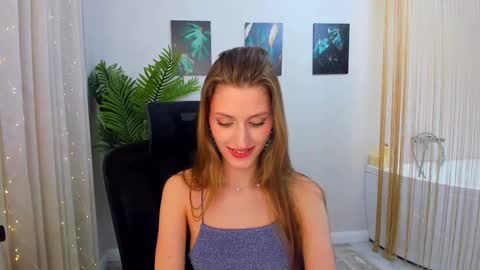 Snapshot of heartedlove_1 chatting on 02.09.25 heartedlove_1 online show from 02.09.25