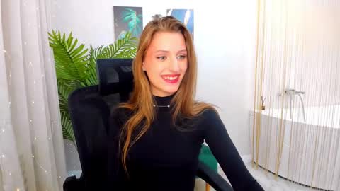 Snapshot of heartedlove_1 chatting on 03.03.25 heartedlove_1 online show from 03.03.25