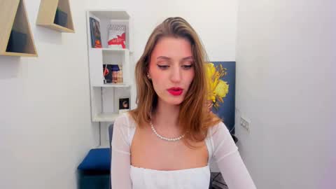 Snapshot of heartedlove_1 chatting on 03.12.25 heartedlove_1 online show from 03.12.25