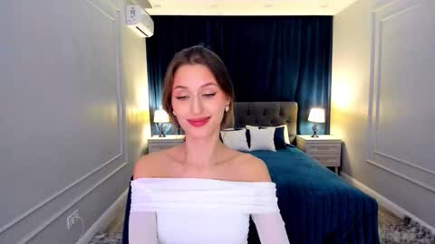 Snapshot of heartedlove_1 chatting on 11.30.25 heartedlove_1 online show from 11.30.25