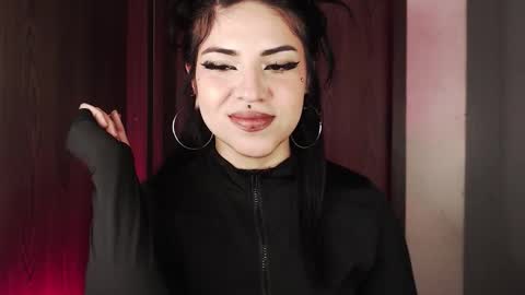 HEATHER DEMONZX   Please help me to reach 100 thumbs up online show from 01.16.26