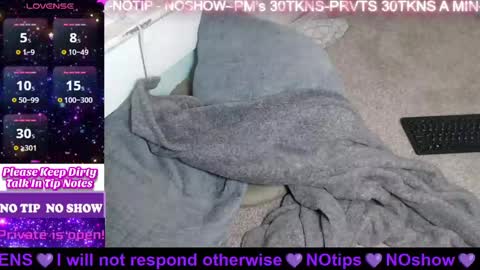 Snapshot of heathersfeet4u chatting on 01.01.25 Heather online show from 01.01.25