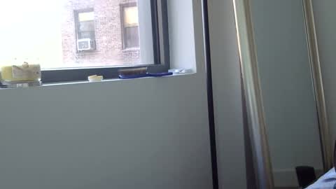 Snapshot of heatwavee chatting on 12.22.24 heatwavee online show from 12.22.24