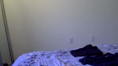 Snapshot of heatwavee chatting on 01.10.25 heatwavee online show from 01.10.25