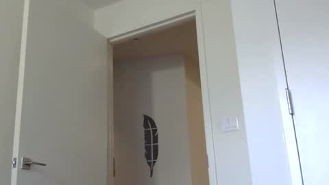 Snapshot of heatwavee chatting on 01.28.25 heatwavee online show from 01.28.25