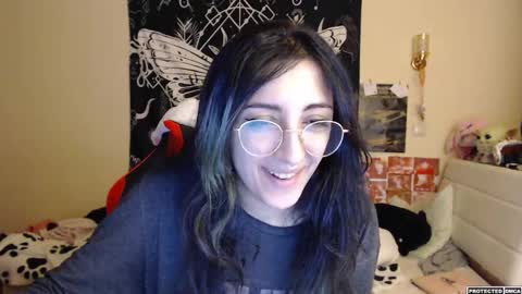 Snapshot of heavenlycreature chatting on 02.28.25 Diana online show from 02.28.25