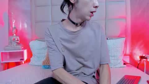 Keira Hecate online show from 11.28.25