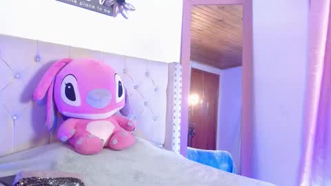 Snapshot of hecate_queen chatting on 11.27.25 Hecate Queen online show from 11.27.25