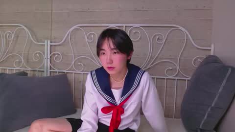 Snapshot of heejinwang chatting on 10.30.25 HEEJIN online show from 10.30.25