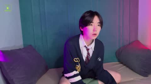 Snapshot of heejinwang chatting on 11.02.25 HEEJIN online show from 11.02.25