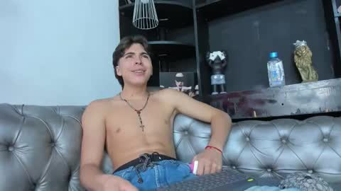 heellboy_ online show from 11.14.25