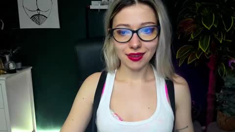 Snapshot of heidi_pleasure chatting on 12.23.24 Heidi online show from 12.23.24