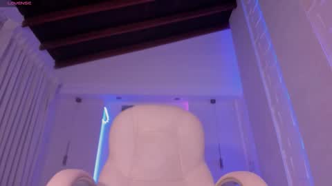 Heidy online show from 10.29.25