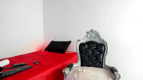 Hela   Independent model online show from 11.13.25