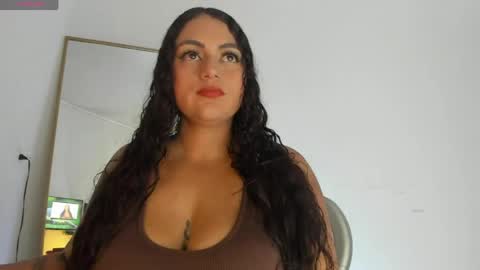 Hela   Independent model online show from 05.10.26