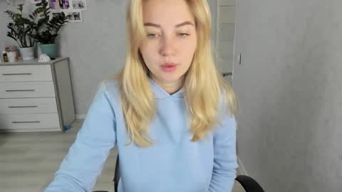 Helen sven online show from 10.28.25