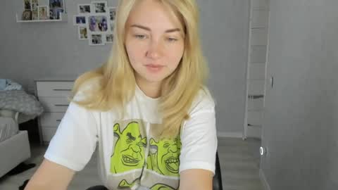 Helen sven online show from 07.22.26