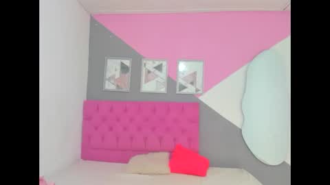 helen_curly online show from 11.13.25