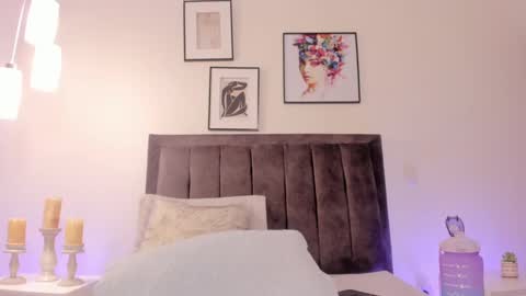 Snapshot of helen_mooree chatting on 02.06.25 Helen online show from 02.06.25