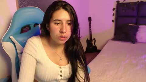 Snapshot of helen_rossy chatting on 11.24.25 Helen online show from 11.24.25