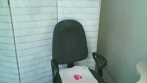 Helen online show from 01.15.26