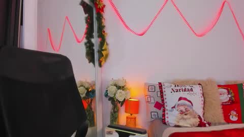 Snapshot of helena_santos01 chatting on 11.14.25 Helena Santos online show from 11.14.25