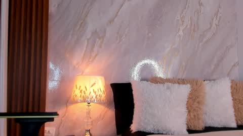 Helena Santos  online show from 01.18.26