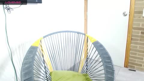 Snapshot of helenacyruss666 chatting on 11.17.25 Only 18 cyrus online show from 11.17.25