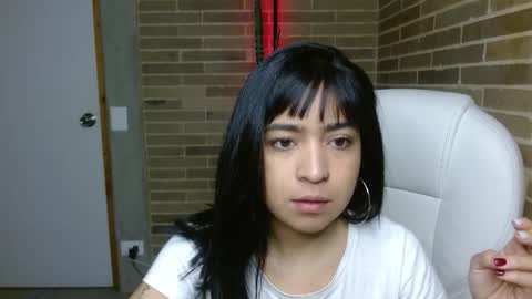 Snapshot of helenacyruss666 chatting on 12.15.25 Only 18 cyrus online show from 12.15.25