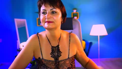 helenbeler online show from 10.02.25