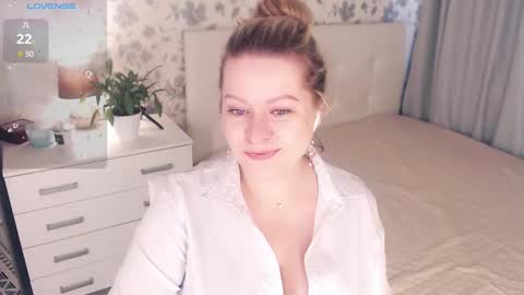 Helena Bonham online show from 02.25.25