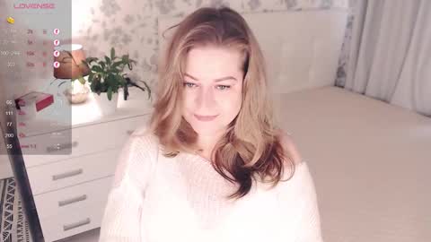 Helena Bonham online show from 09.22.25