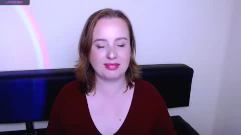 Snapshot of helenbrais chatting on 10.06.25 Helen online show from 10.06.25