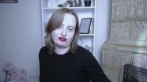 Snapshot of helenbrais chatting on 10.22.25 Helen online show from 10.22.25