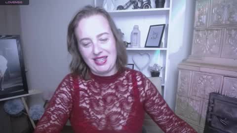 Snapshot of helenbrais chatting on 11.03.25 Helen online show from 11.03.25