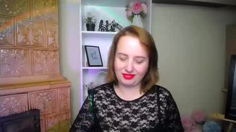 Snapshot of helenbrais chatting on 11.21.25 Helen online show from 11.21.25