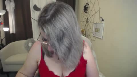 Snapshot of helenenigma chatting on 11.05.25 helenenigma online show from 11.05.25