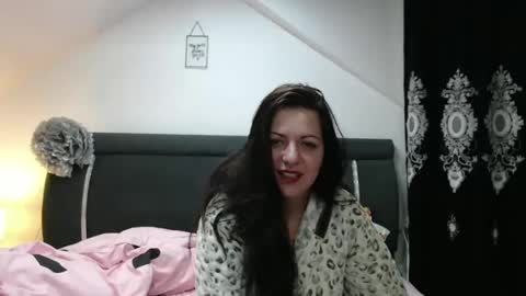 helenhh online show from 02.24.25