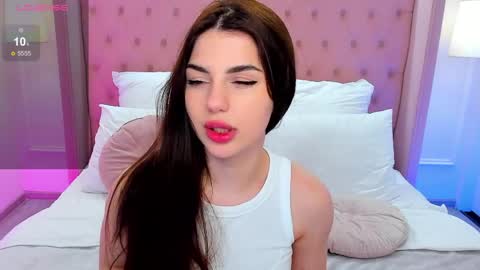 Snapshot of helentiny chatting on 03.30.26 Helen online show from 03.30.26