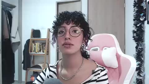 Snapshot of hell_666_xxx chatting on 02.27.25 cher online show from 02.27.25