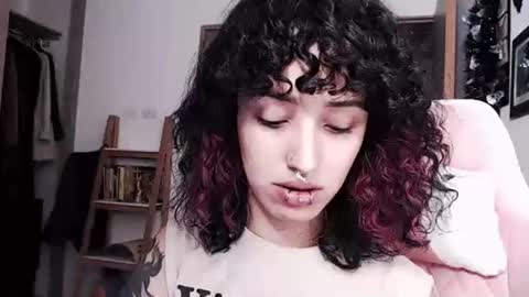 Snapshot of hell_666_xxx chatting on 03.01.25 cher online show from 03.01.25