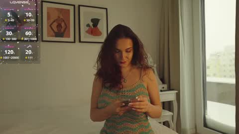 Snapshot of hell_lo chatting on 02.17.25 Lorette Lory online show from 02.17.25